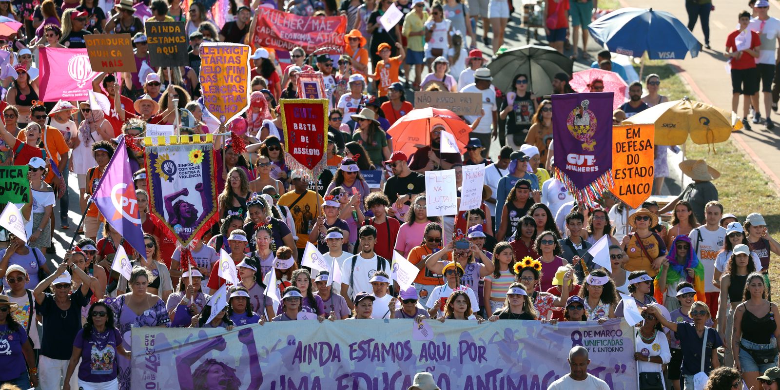 Mulheres do DF marcham por políticas públicas e contra o feminicídio